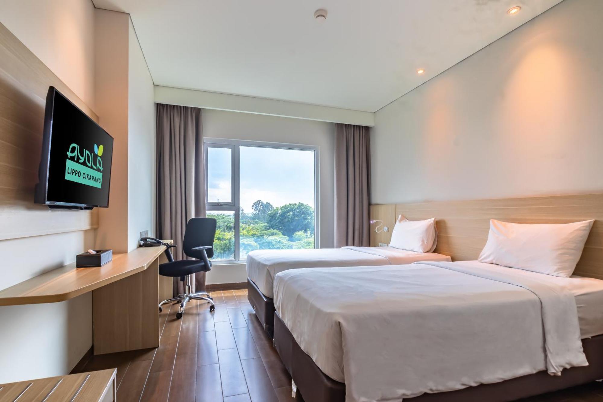 Hotel Ayola Lippo Cikarang Exterior photo