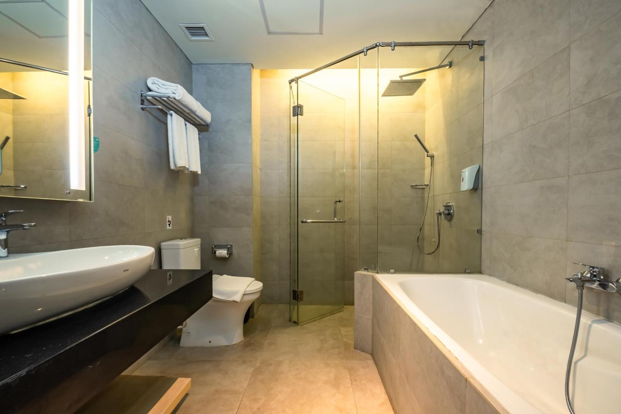 Hotel Ayola Lippo Cikarang Exterior photo