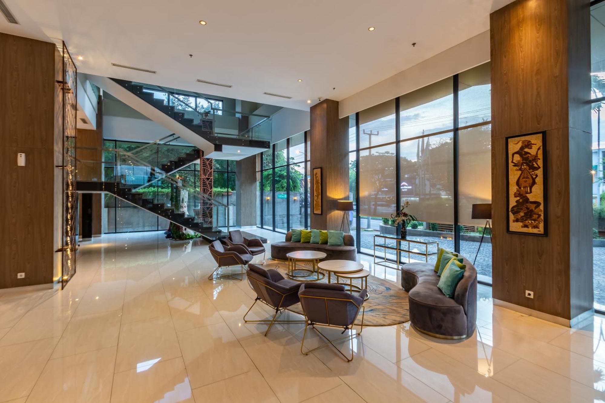 Hotel Ayola Lippo Cikarang Exterior photo
