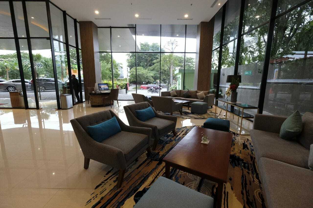 Hotel Ayola Lippo Cikarang Exterior photo